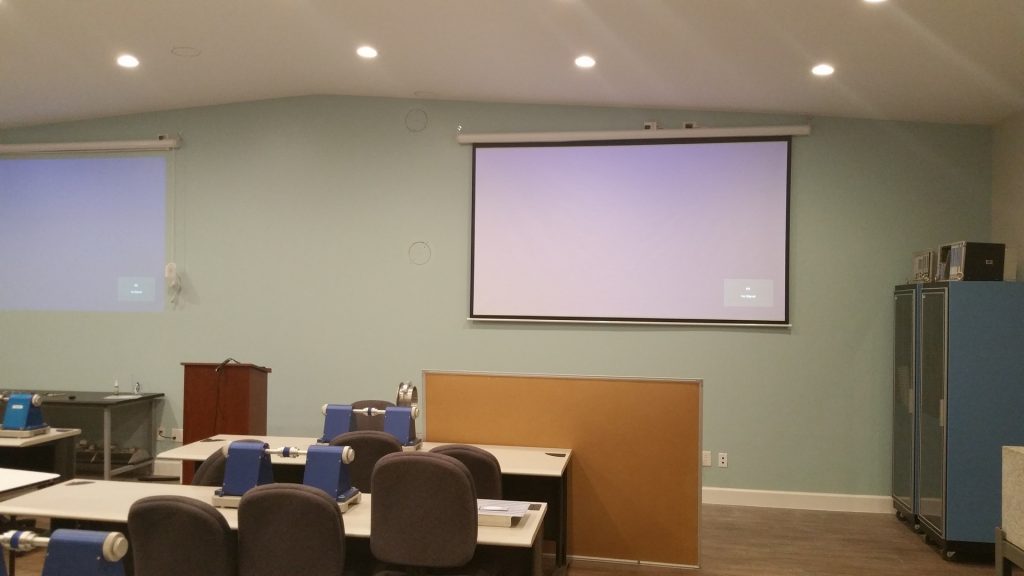 Wall mounted Projector screen