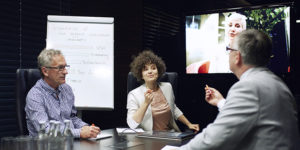 How_do_you_choose_the_best_videoconferencing_system_730x365